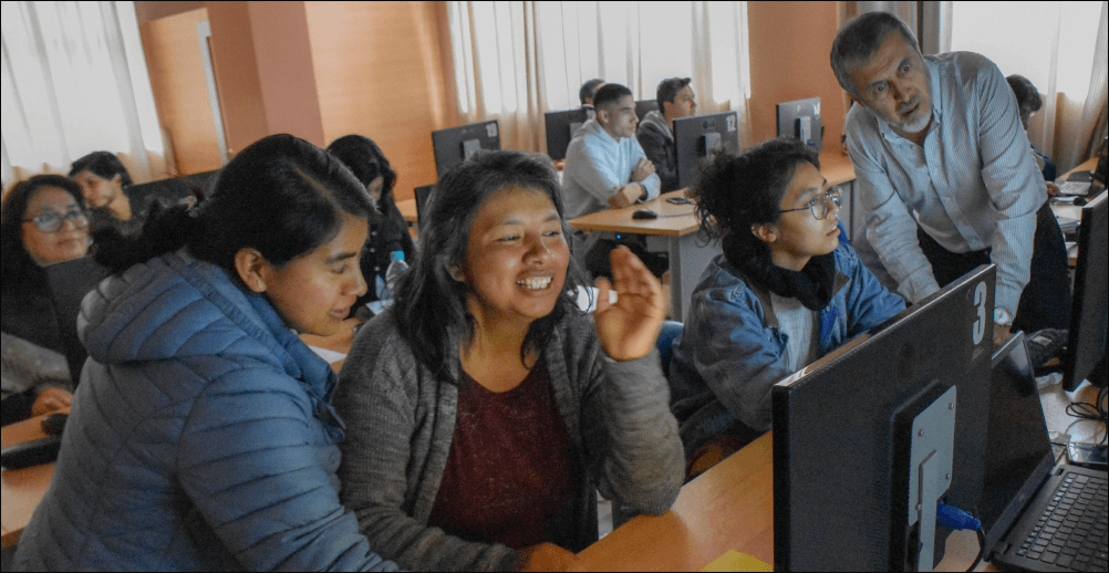 Docentes capacitandose