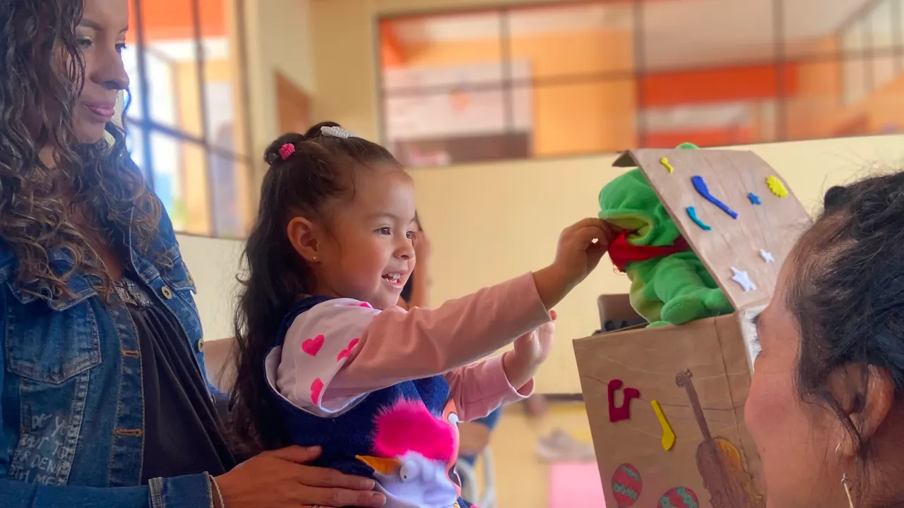 Formación en estimulación musical temprana para el desarrollo infantil en el Instituto INEPE.