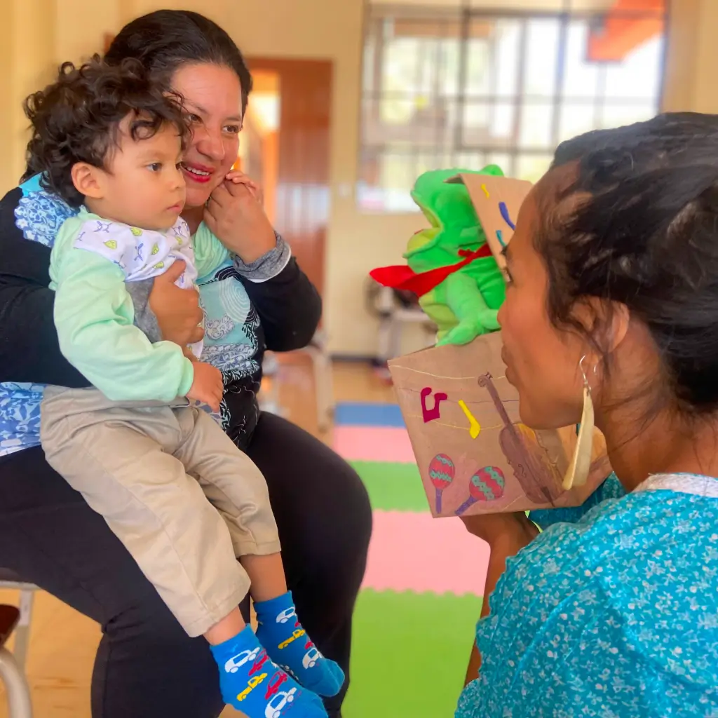 Formación en estimulación musical temprana para el desarrollo infantil en el Instituto INEPE.